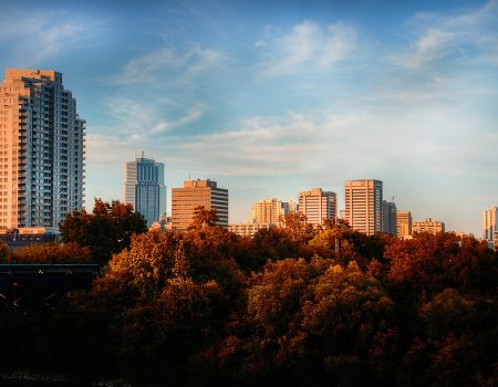 apartment-buildings-828922_1920