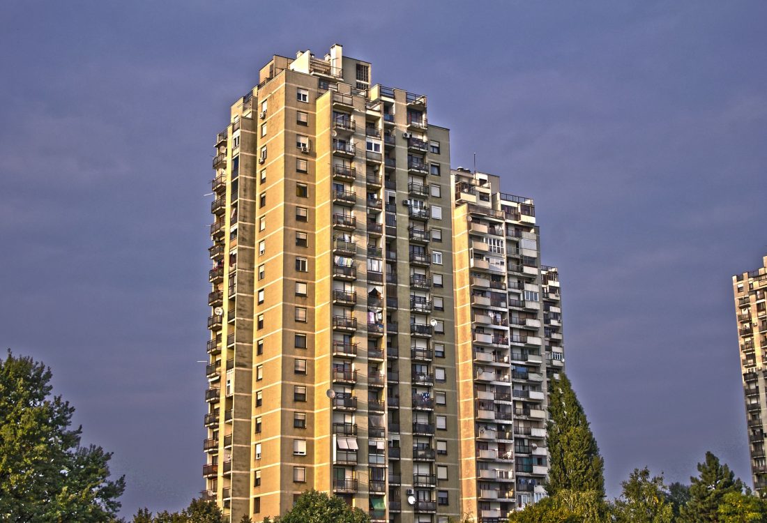 building-322901_1920