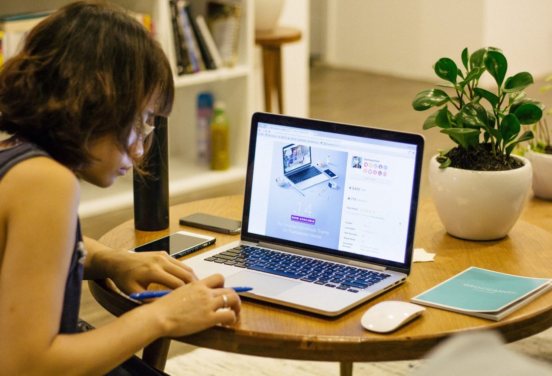 office-work-1149087_1920